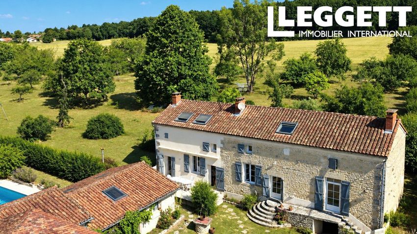 Image Façade à  propriété agricole de Cellefrouin