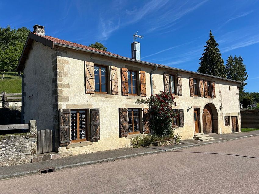 Image Façade à  maison de village de Gignéville