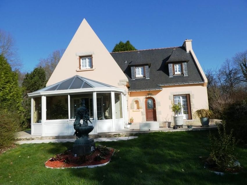 Image Façade à  propriété agricole de Saint-Caradec-Trégomel