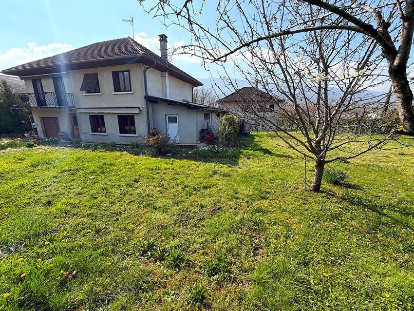 Image Façade à  villa de Seyssel