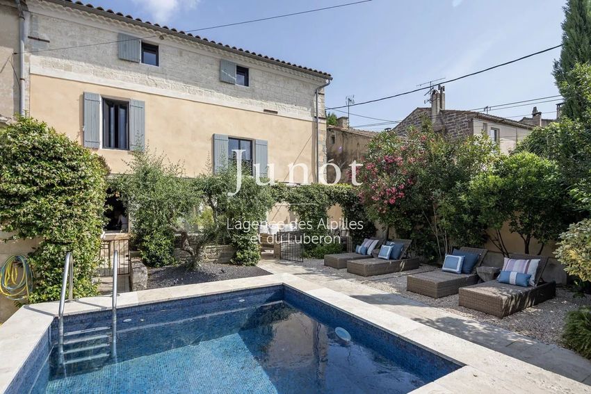 Image Piscine à  maison de village de Saint-Rémy-de-Provence