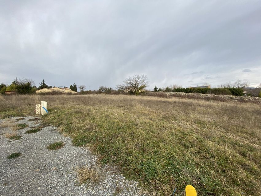 Image de terrain à Villeneuve-de-Berg