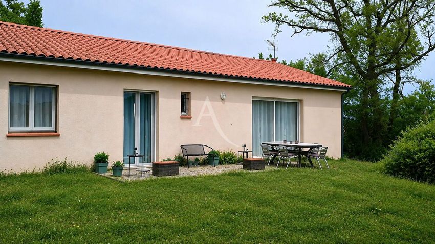 Image Façade à  maison individuelle de Cadeillan