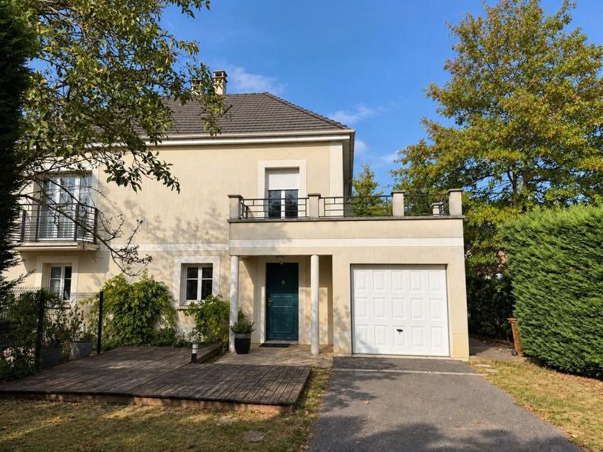 Image Façade à  maison individuelle de Lisses