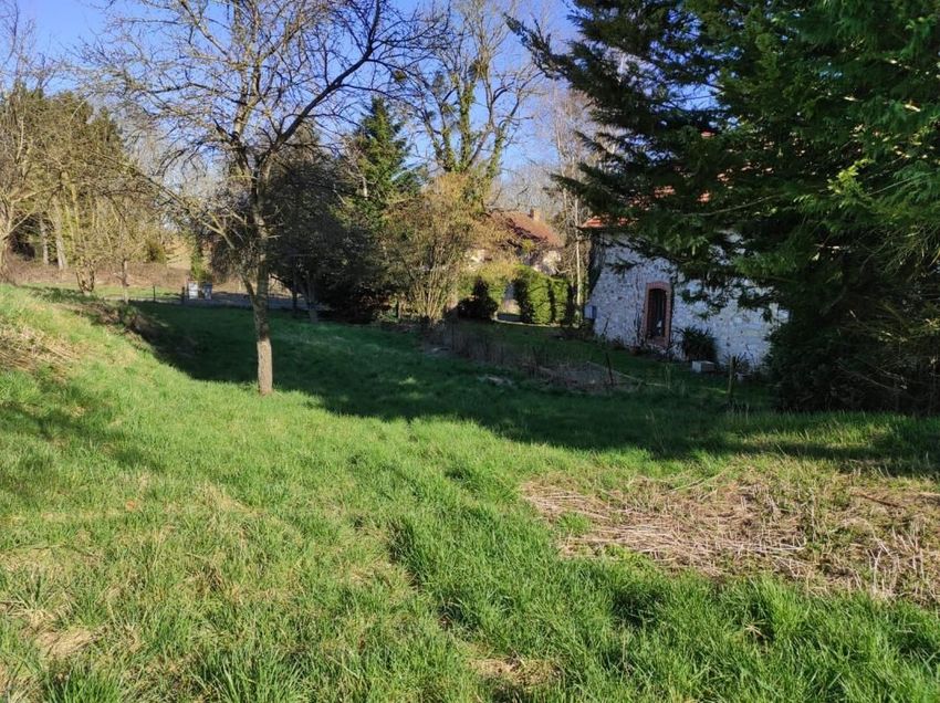 Image de terrain à Champlat-et-Boujacourt