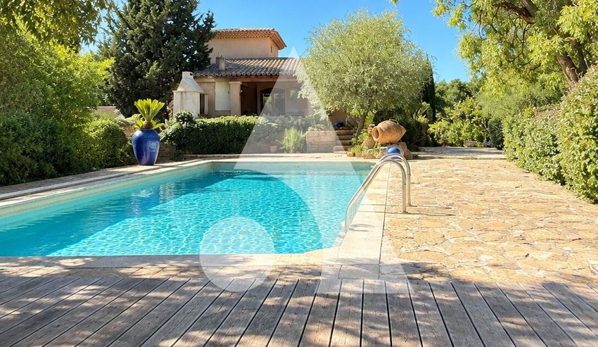Image Piscine à  villa de 229 Chemin de la Vieille Bastide