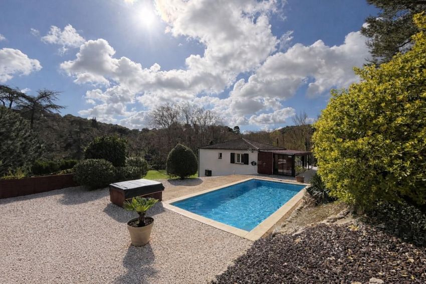 Image Piscine à  maison individuelle de Alairac