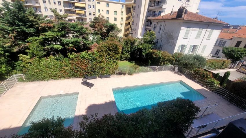 Image Piscine à studio de Cannes