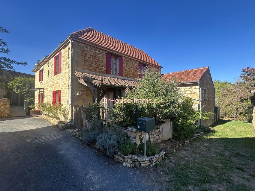 Image Façade à  villa de Veyrignac