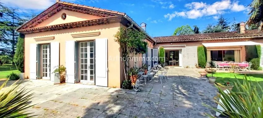 Image Façade à  maison de maître de Mazamet