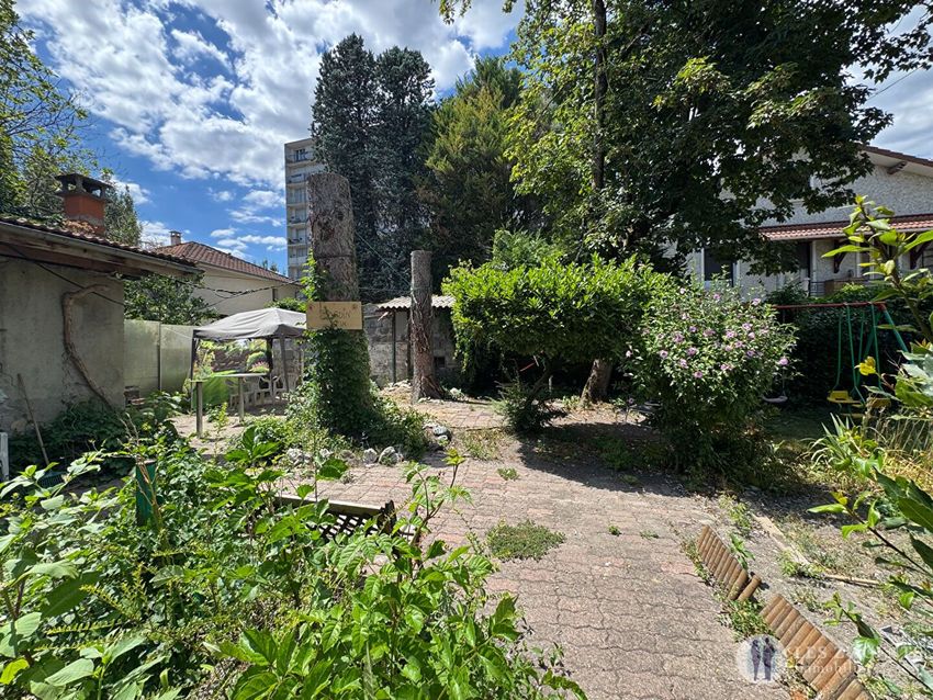 Image de terrain à Saint-Martin-d'Hères