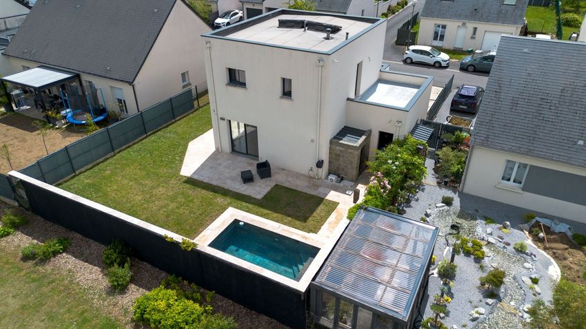 Image Piscine à  maison individuelle de Véretz