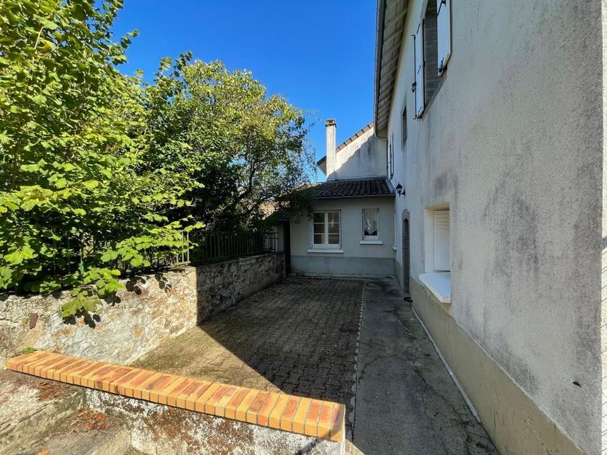 Image Façade à  maison individuelle de Bonnac-la-Côte