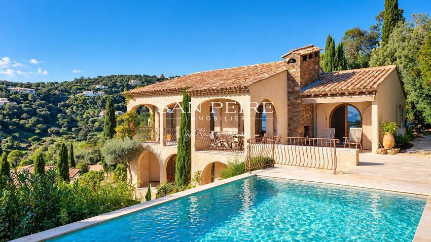 Image Piscine à  maison individuelle de Roquebrune-sur-Argens