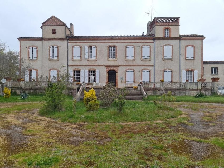 Image Façade à  château de Nailloux
