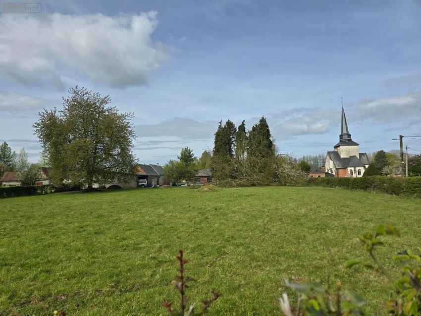 Image de terrain à Saint-Léger-aux-Bois