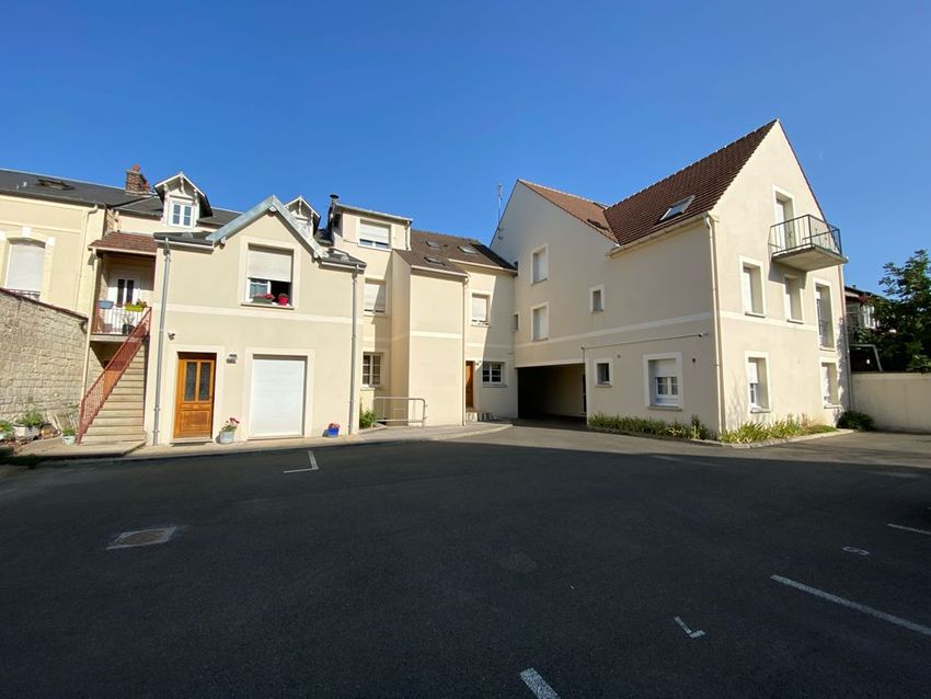 Image Façade à appartement de Creil