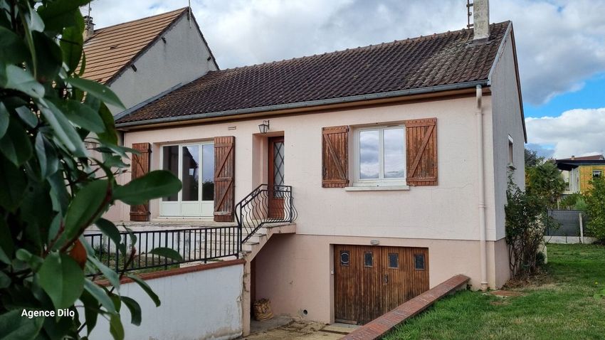 Image Façade à  maison mitoyenne de Saint-Florentin