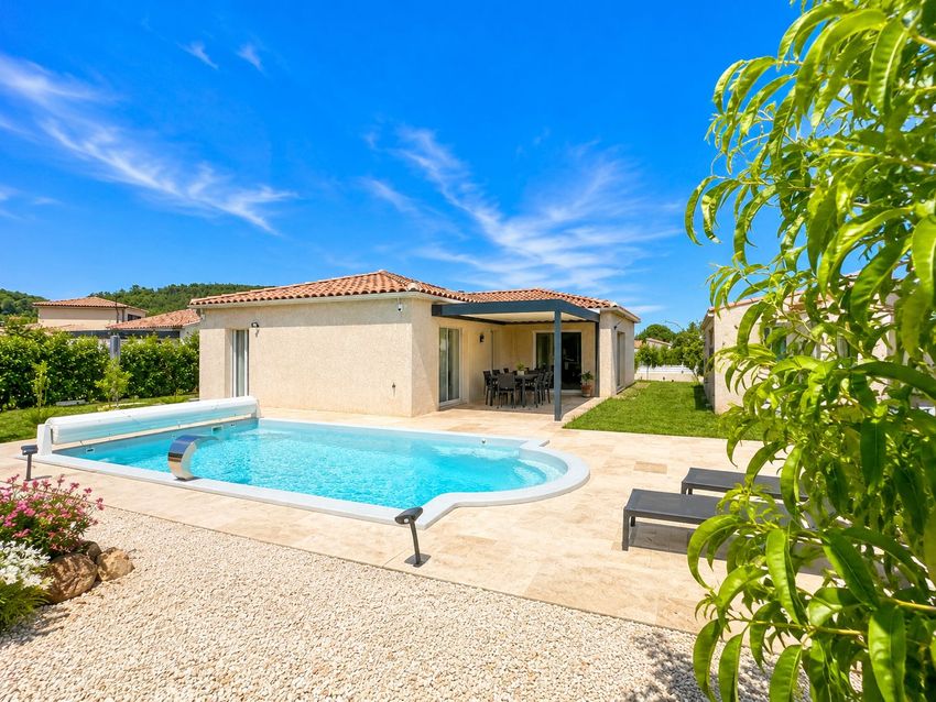Image Piscine à  maison individuelle de Gonfaron