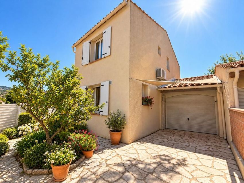 Image Façade à  maison individuelle de Hyères