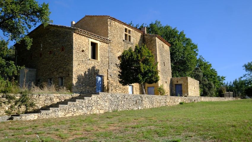Image Façade à  propriété agricole de Cucuron