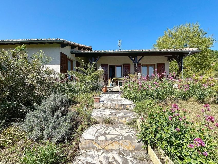 Image Façade à  maison individuelle de Gasques