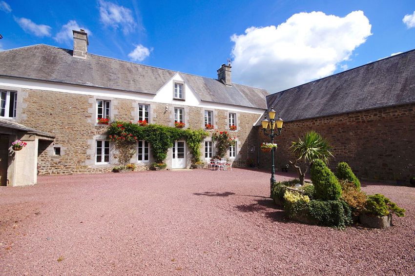 Image Façade à  manoir de Roncey