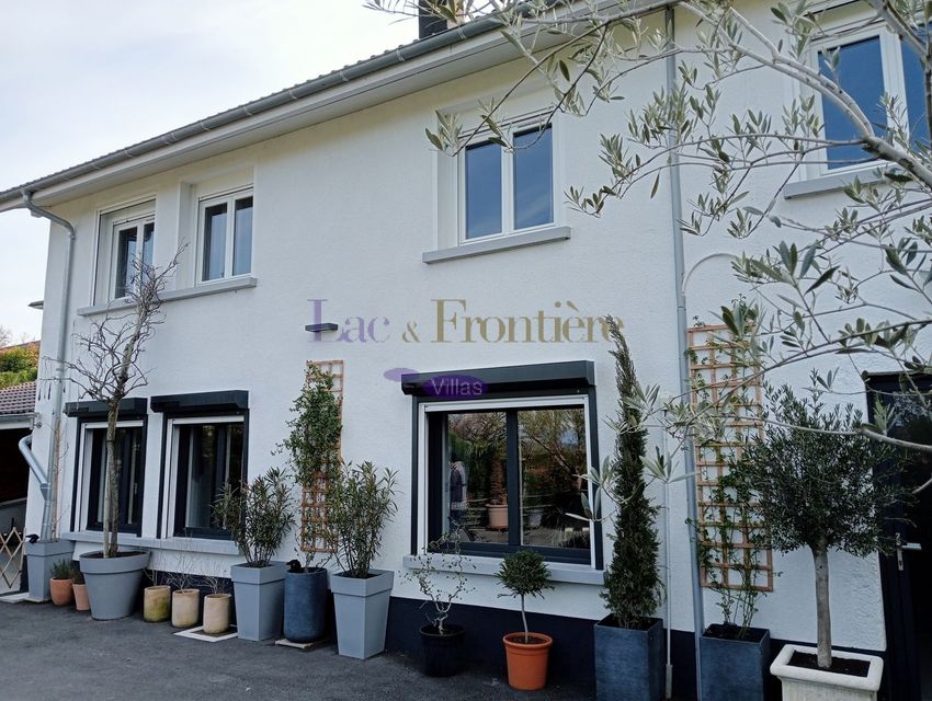 Image Façade à  maison individuelle de Fessy
