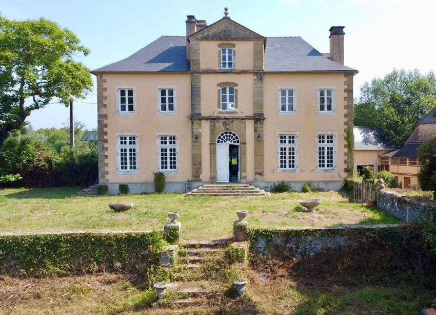 Image Façade à  maison individuelle de Nay