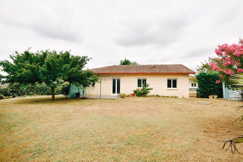 Image Façade à  maison individuelle de Momuy