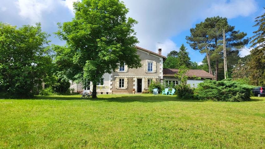 Image Façade à  maison individuelle de Mussidan