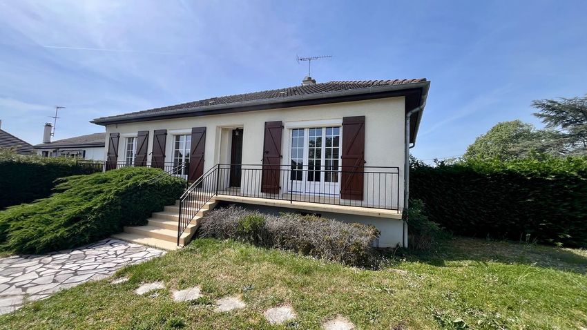 Image Façade à  maison individuelle de La Chapelle-Saint-Ursin