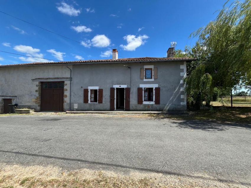 Image Façade à  maison individuelle de Terres-de-Haute-Charente