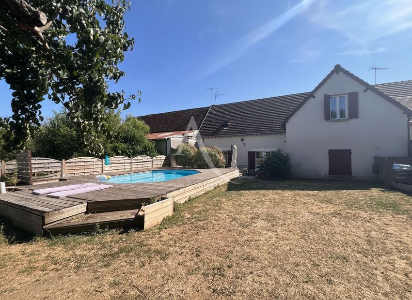 Image Piscine à  maison mitoyenne de Le Controis-en-Sologne