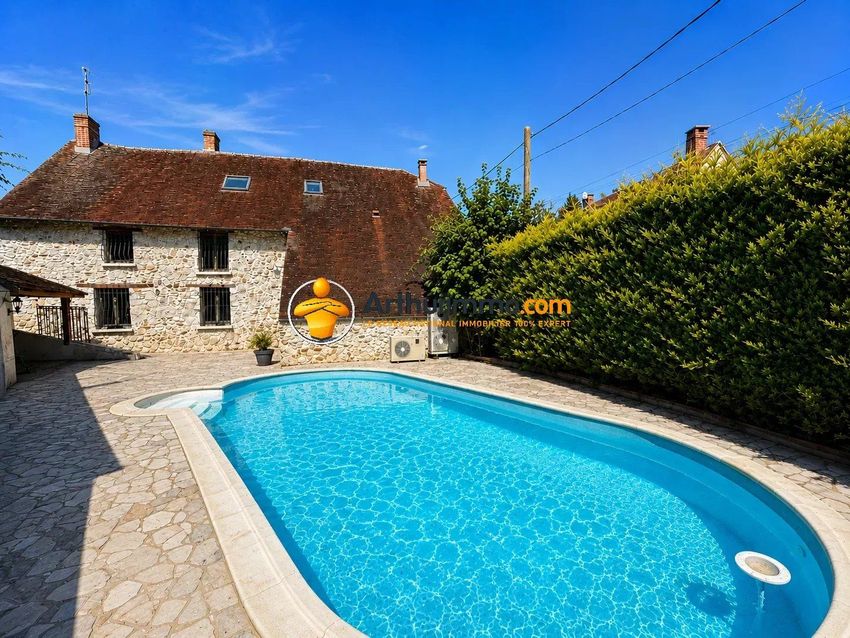 Image Piscine à  maison individuelle de Frétoy