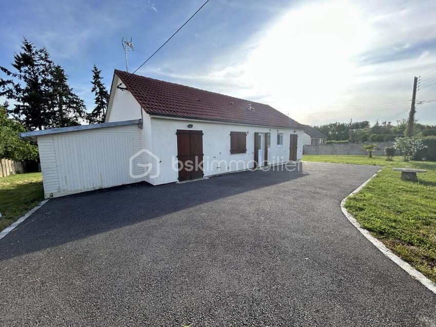 Image Façade à  maison de village de Bouglainval