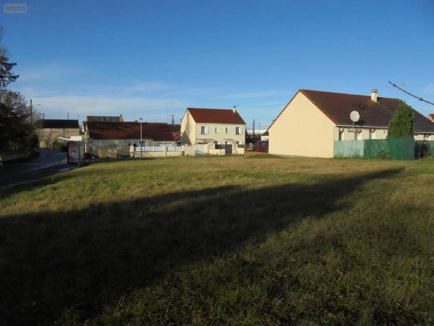 Image de terrain à Tavers