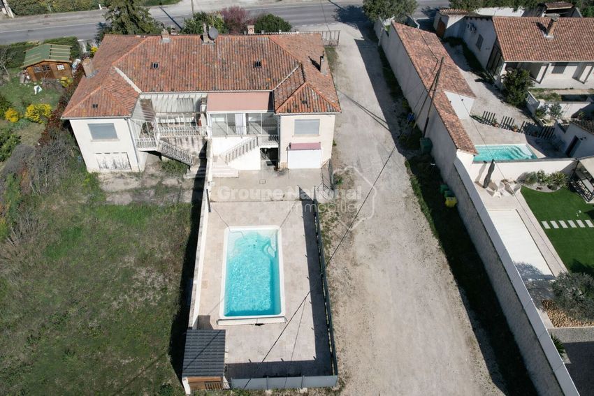 Image Piscine à  maison individuelle de Entraigues-sur-la-Sorgue