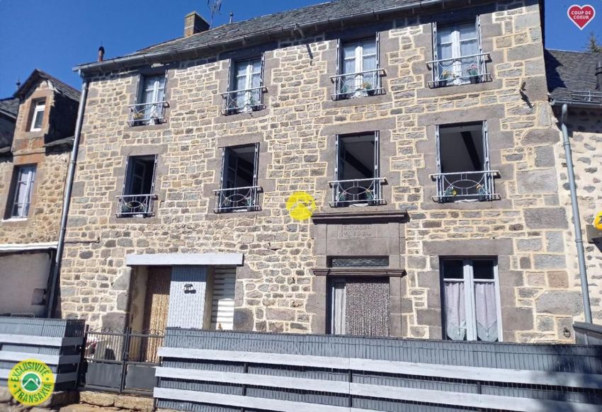 Image Vue à  maison individuelle de Pierrefort