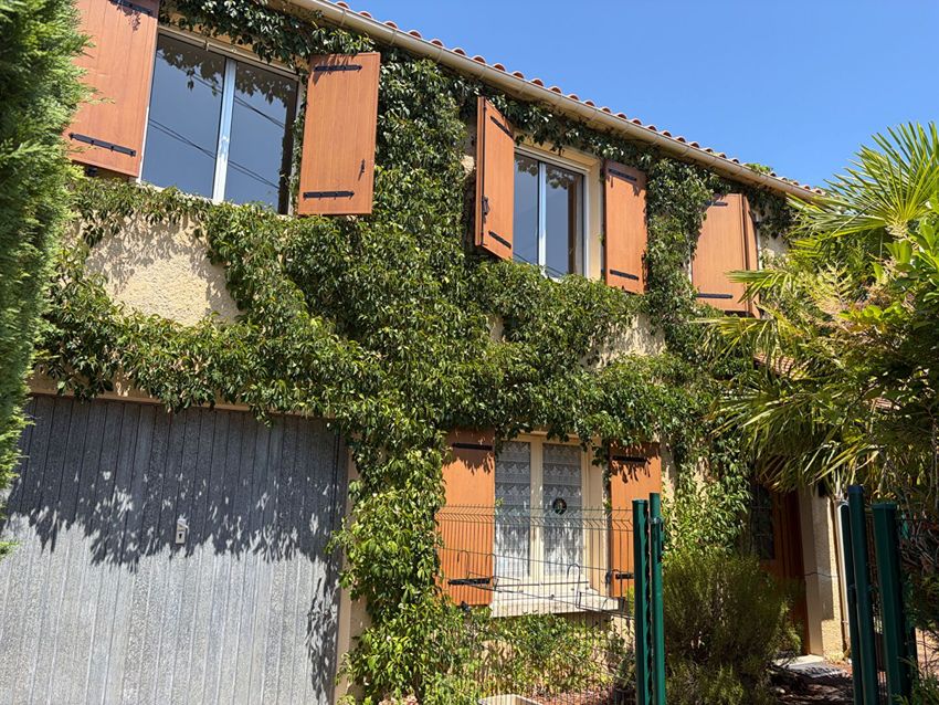 Image Façade à  maison mitoyenne de Trélissac
