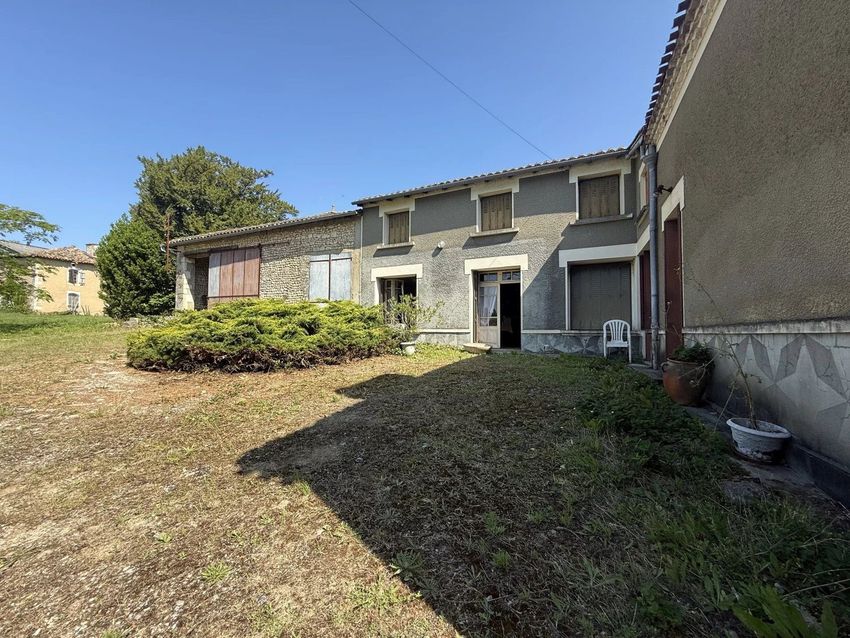 Image Façade à  maison individuelle de Challignac