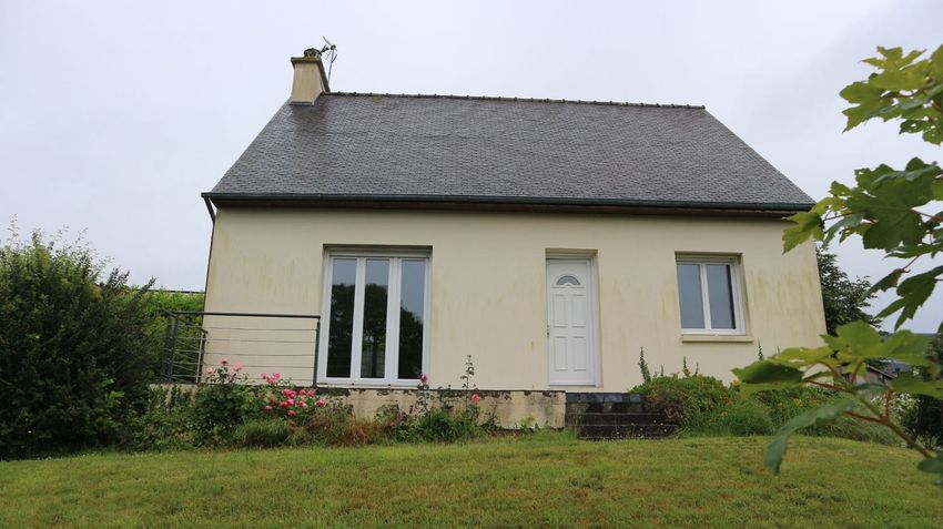Image Façade à  maison individuelle de Plouguernével