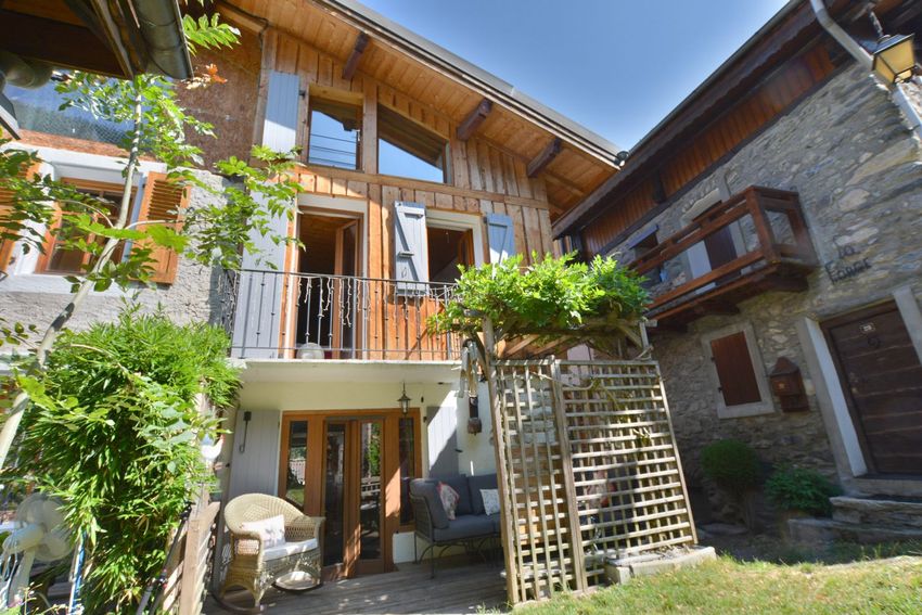 Image Façade à  maison individuelle de Courchevel