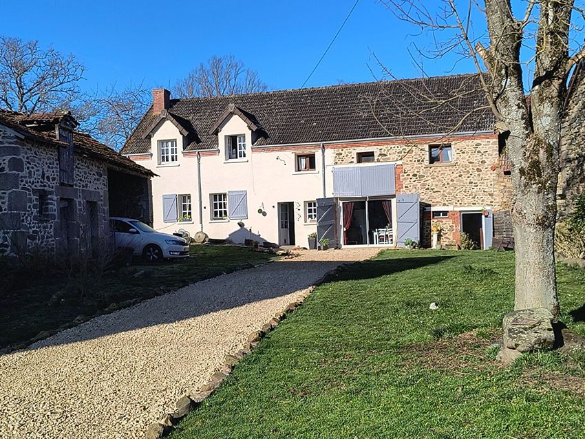 Image Façade à  maison individuelle de Clugnat