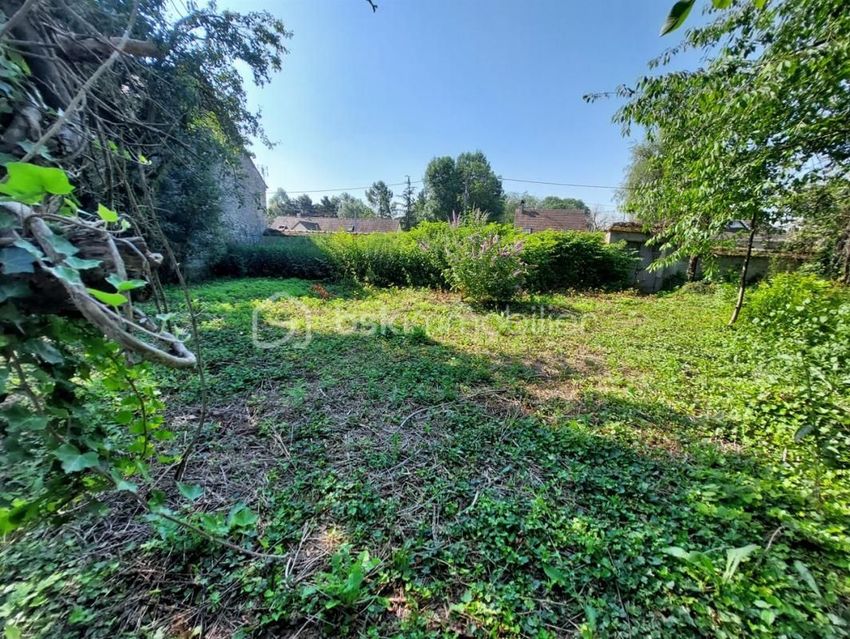 Image de terrain à Montigny-Lencoup