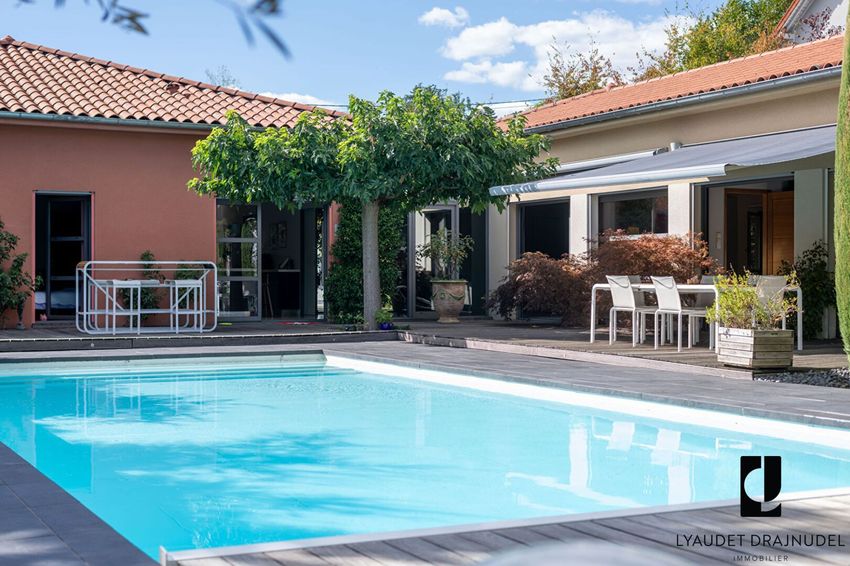 Image Piscine à  maison individuelle de Riorges
