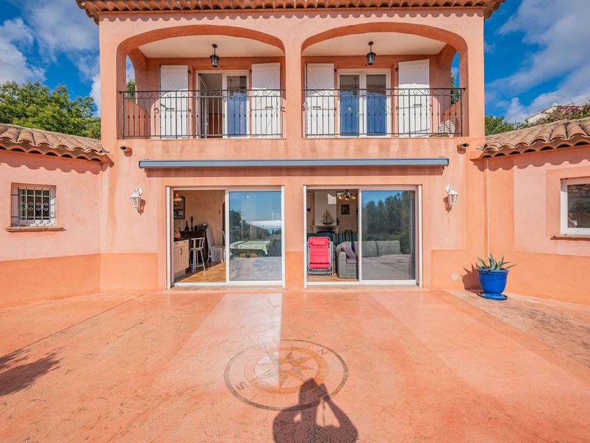 Image de  maison individuelle à Roquebrune-sur-Argens