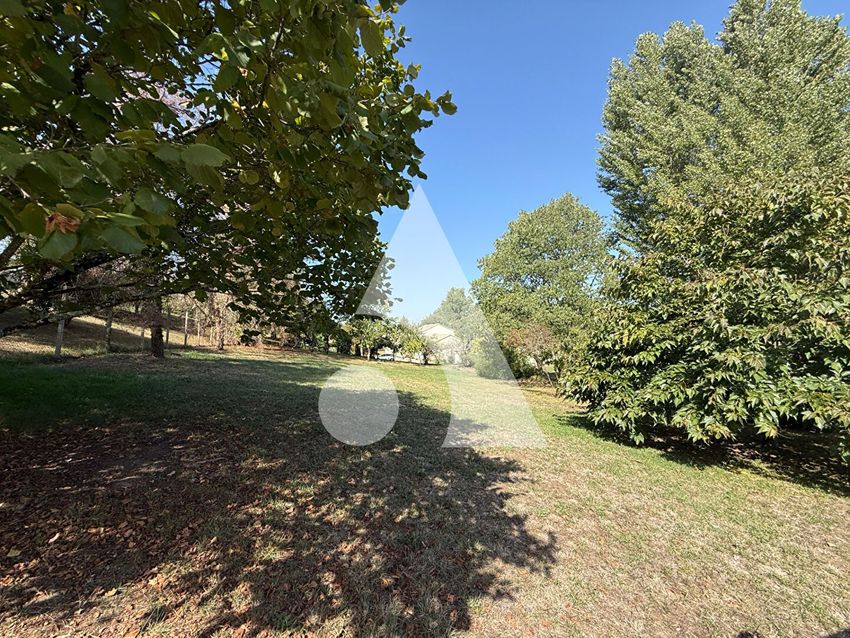 Image de terrain à Fronsac