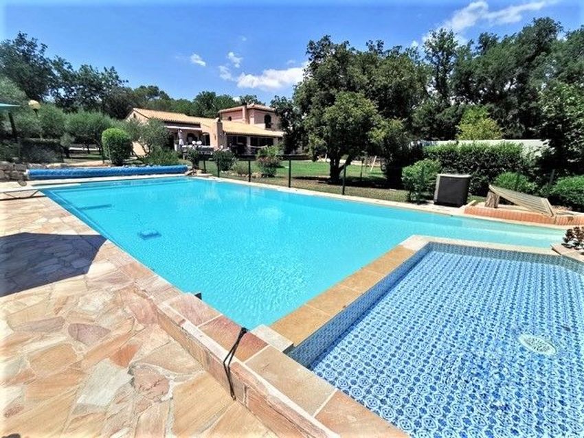 Image Piscine à  villa de Puget-sur-Argens