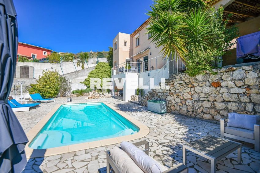 Image Piscine à  villa de Sans numéro Chemin de la Carraire